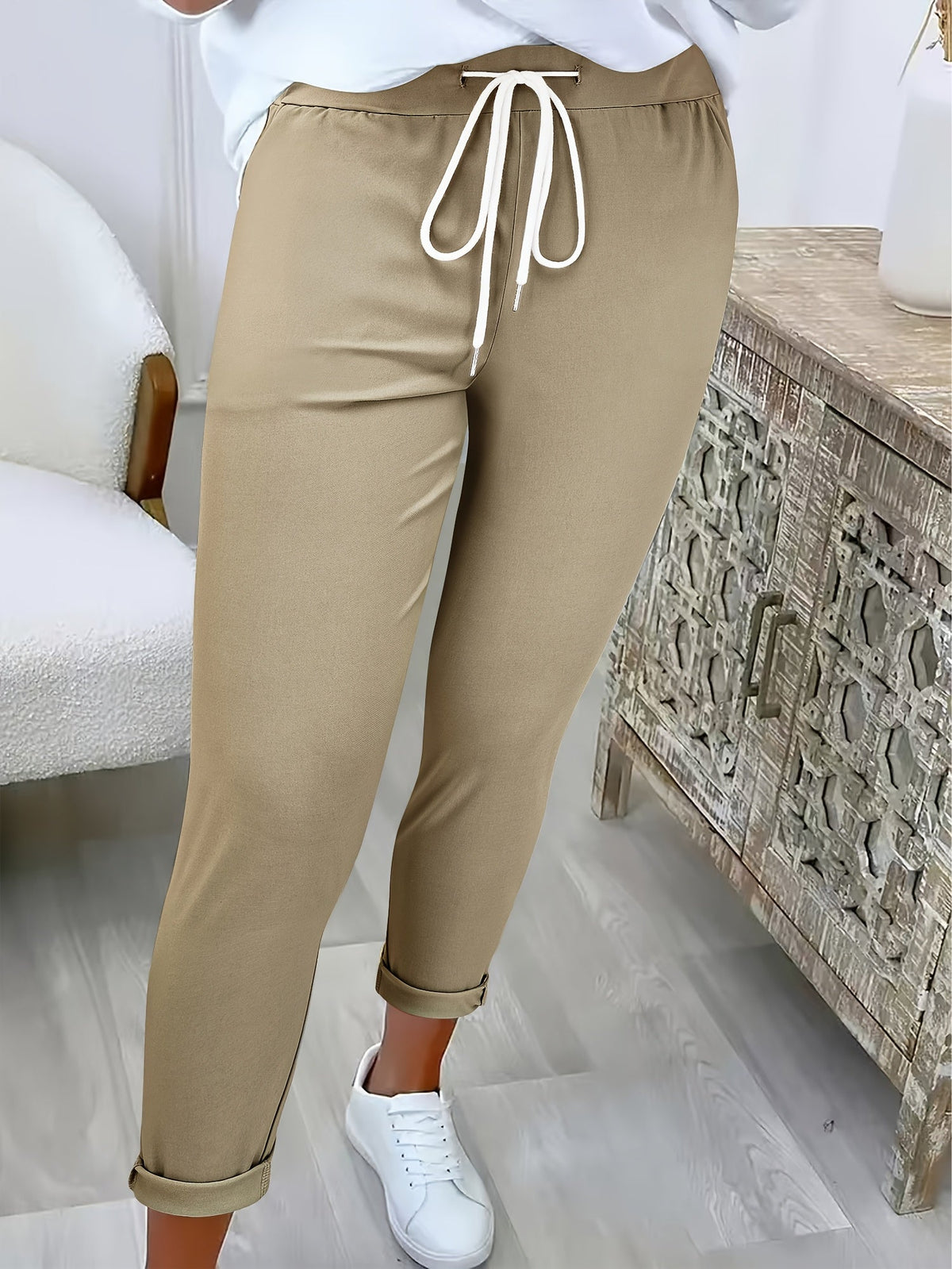 Klasické úzke nohavice so šnúrkou Iris – Khaki