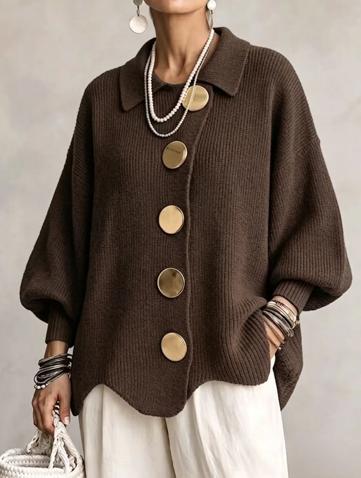 Oversize kardigán so zlatými gombíkmi Izabela – Moka